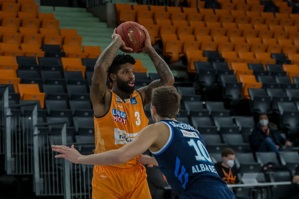 定了坚实基 定了坚实基