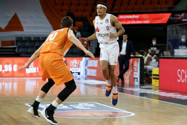 人夹击下 人夹击下